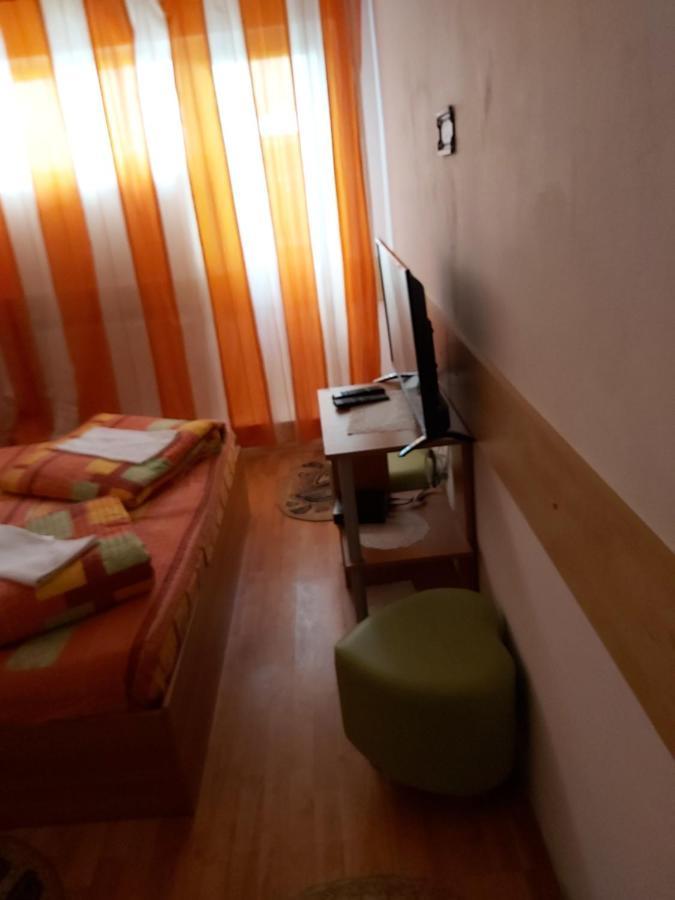 Hotel Turist Resita Exterior photo